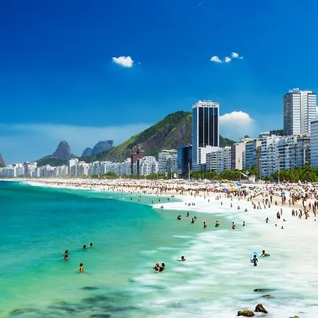 Apartamento Top Em Copacabana Na Quadra Da Praia! Sol, Praia E Muito Conforto!